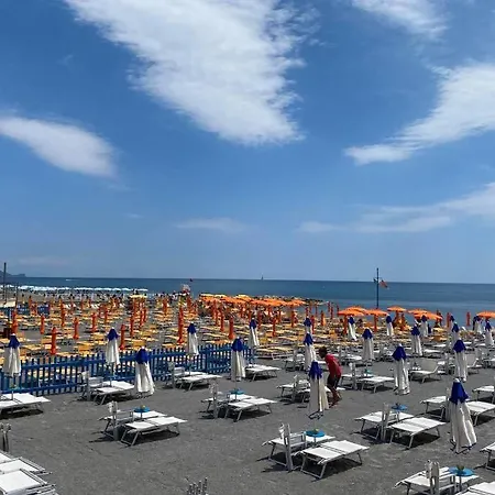Lejlighed Loano Appartamento Con Piscina Vicino Al Centro Loano