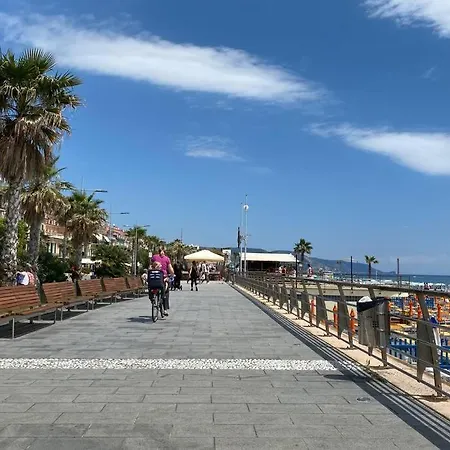 Loano Appartamento Con Piscina Vicino Al Centro *